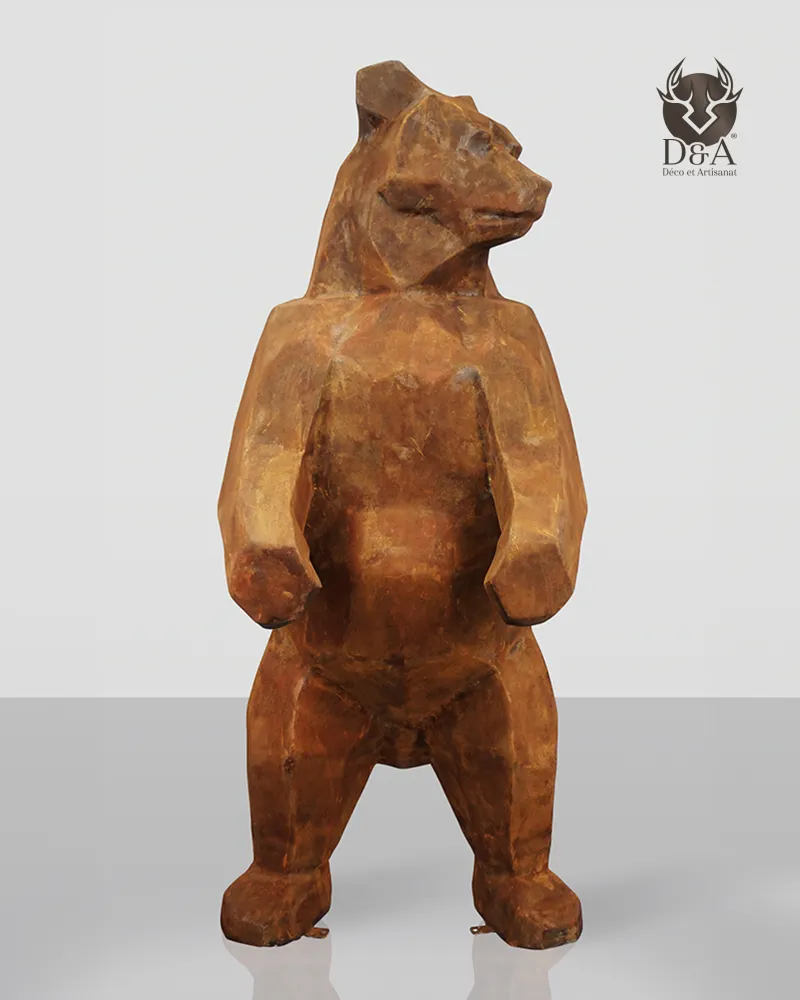 Grande orso sfaccettato con effetto Corten Grande orso sfaccettato con effetto Corten