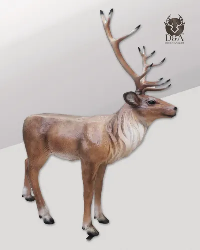 Estatua de resina de un ciervo de pie de tamaño natural