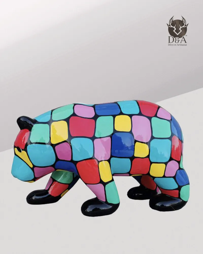 Živali | Večbarvni kip medveda iz smole