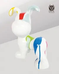 Resin animals | Statue of a trashy Snoopi dog in resin