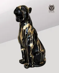 Harsbeeld van een zittende Panter SPLASH