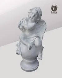 Anjo com decoração de lira