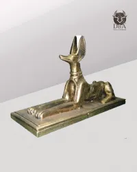 Liggende jakhals, Egyptische decoratie