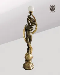 Tanzende Lampe im ägyptischen Stil