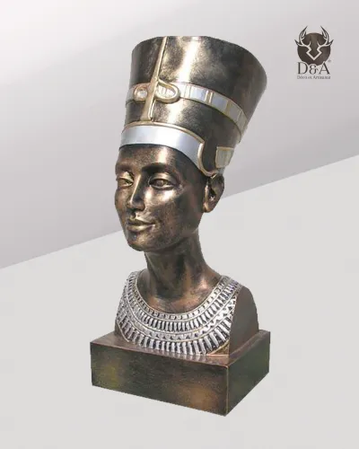 Pharaoh with crossed arms - Egyptian decor