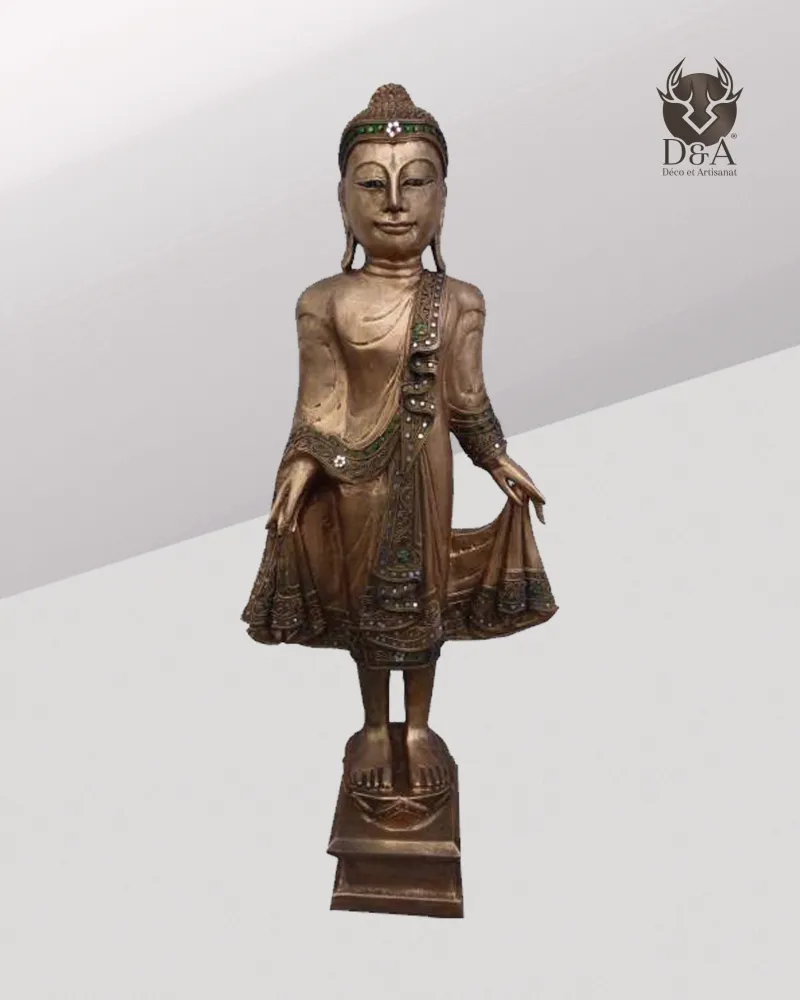 Buda con capa, decoración india