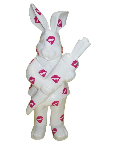 Lapin BISOUS, en résine polyester et résistant aux intempéries.