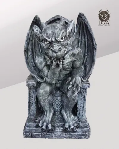 Gargoyle su un trono. Decorazione fantasy.