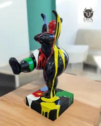 Resin statue of a dancer Trash S ideal for your decoration