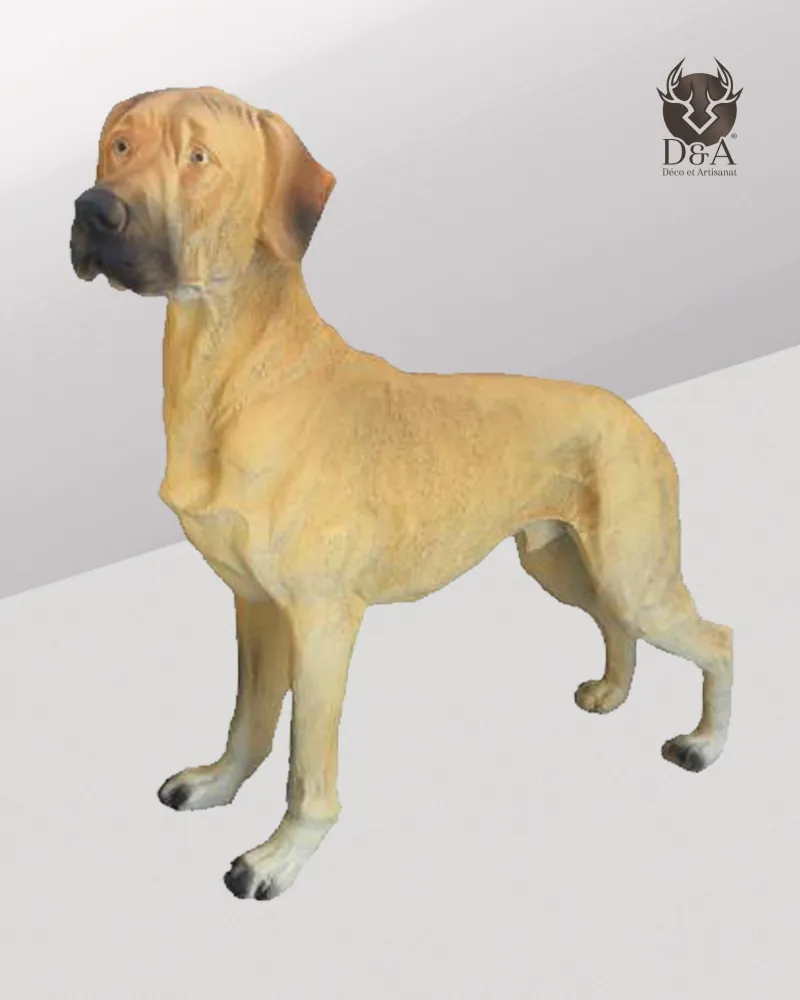 Tiere | Realistische Doggenstatue aus Kunstharz