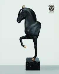 Animales de resina - Busto de caballo negro