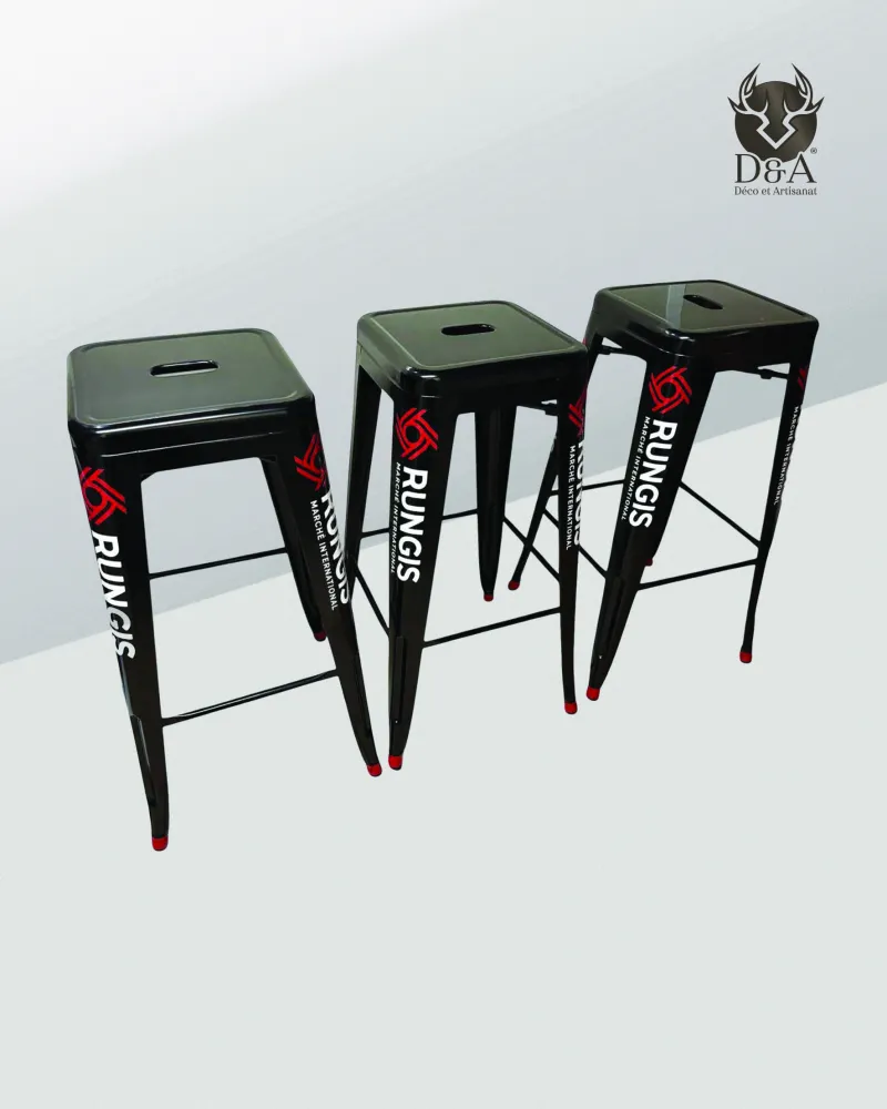 Hocker mit Logo, Industriedekor