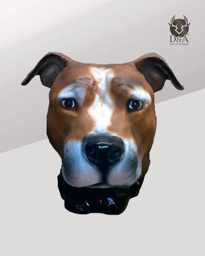 Dekorativer Staffordshire Bullterrier-Kopf