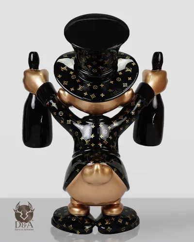 Dagobert Duck im Louis-Vuitton-Anzug mit Champagner, Crémant oder Prosecco