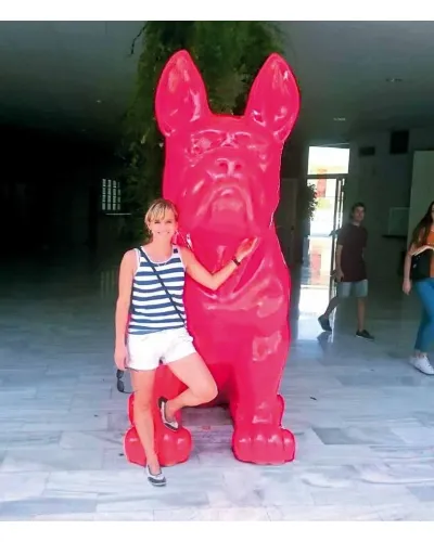 Bulldog géant assis - Déco et Artisanat - 2