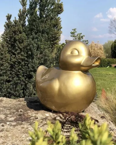 50 pezzi luminosi Mini anatre in resina minuscolo bagliore del Micro giardino sc