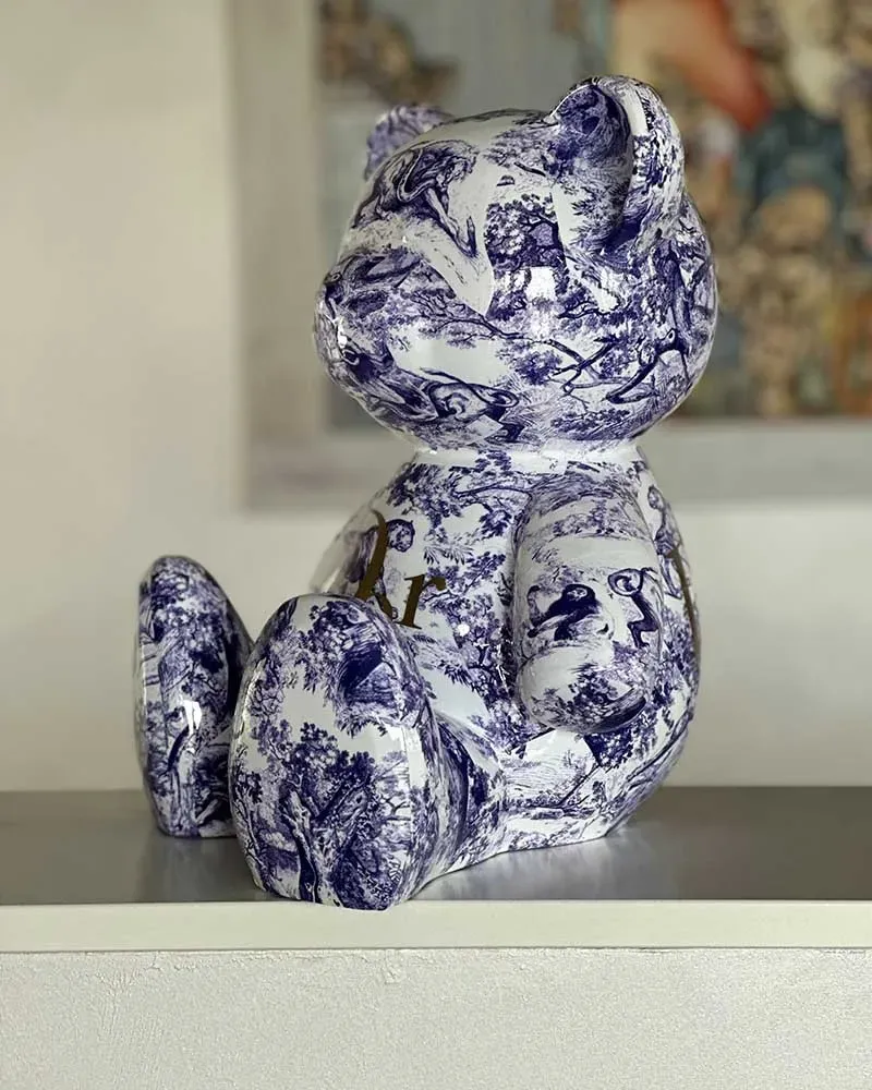Resin teddy bear sitting in Dior wrap | Déco et Artisanat