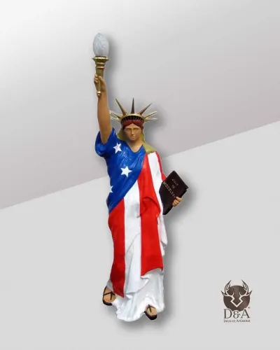 Statue of Liberty in color - Déco et Artisanat - 1