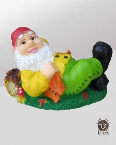 Nain de jardin couché