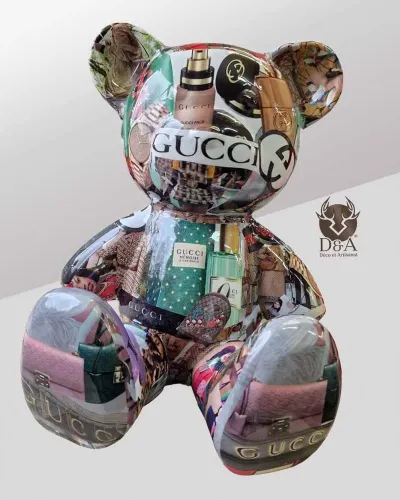 Teddybär sitzt Gucci-Werbung - Déco et Artisanat - 1