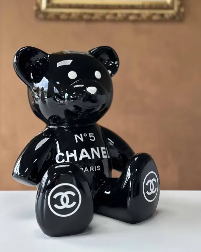Chanel seated teddy bear Déco et Artisanat - 1