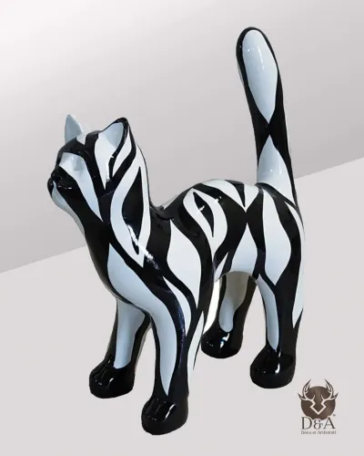 Tiere | Harzstatue einer Zebrakatze ideal für Ihre Dekoration
