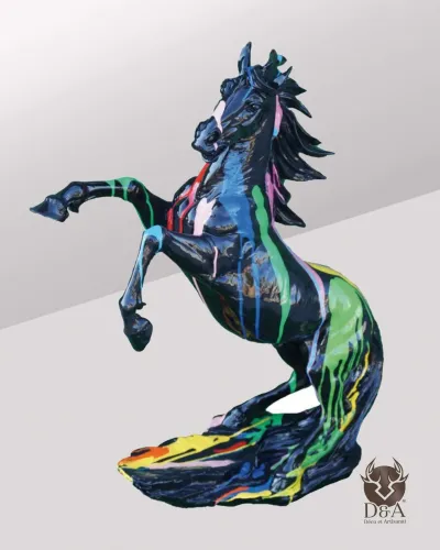 Statue des tänzelnden Pferdemülls aus Harz, ideal für Ihre Dekoration