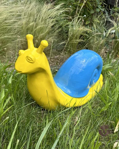 Escargot 2 COULEURS, en résine polyester et résistant aux intempéries.