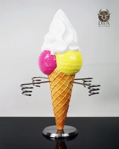 Display voor ijsjes en hoorntjes - banketbakkerij, ijssalon, bakkerij